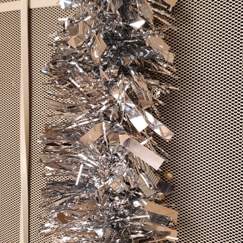 6 Ft. Silver Garland